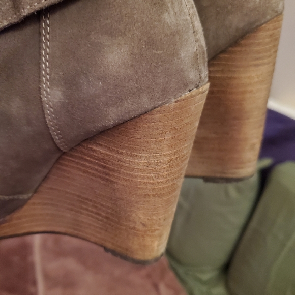 Bakers Wedge Boot - Picture 7 of 8